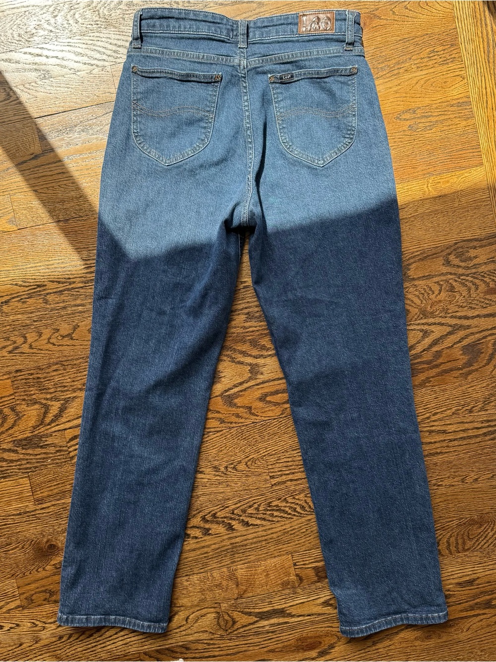 Lee Vintage Straight Leg High Waist Medium Wash Denim Mom Jeans 8 M - Picture 4 of 6